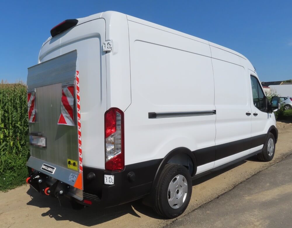 Kastenwagen mit Ladebordwand